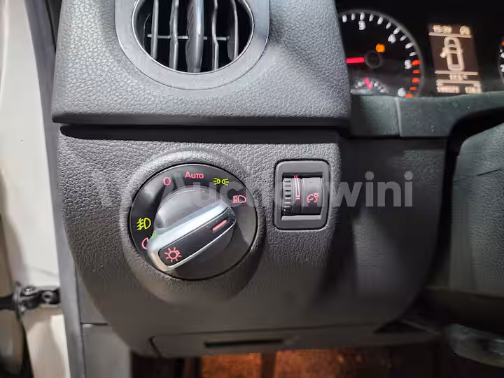 Volkswagen Tiguan 2014 — 38