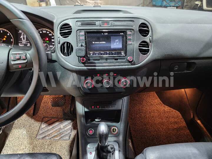 Volkswagen Tiguan 2014 — 42