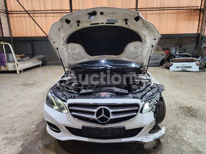 Mercedes Benz E Class 2014 — 11