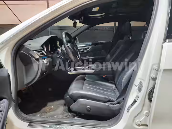 Mercedes Benz E Class 2014 — 16