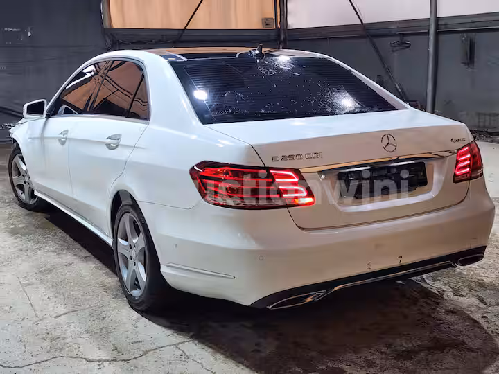 Mercedes Benz E Class 2014 — 3