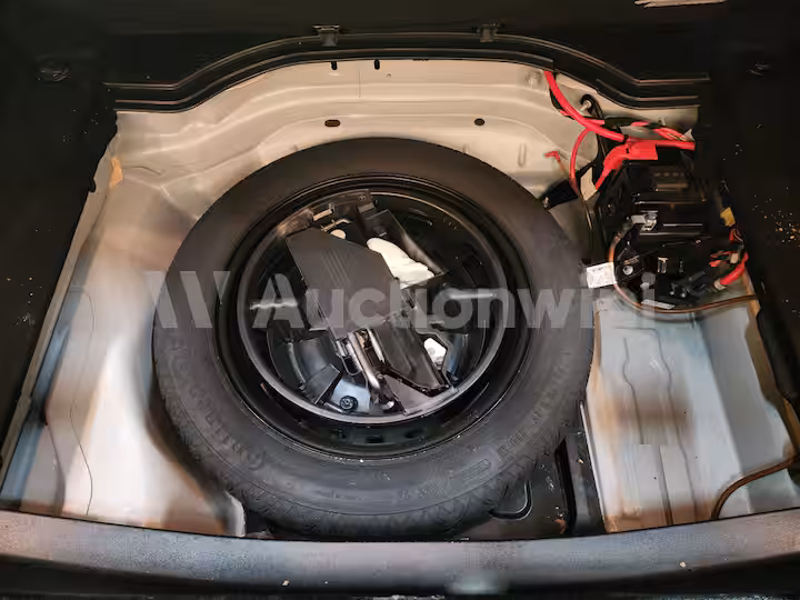 Mercedes Benz E Class 2014 — 24