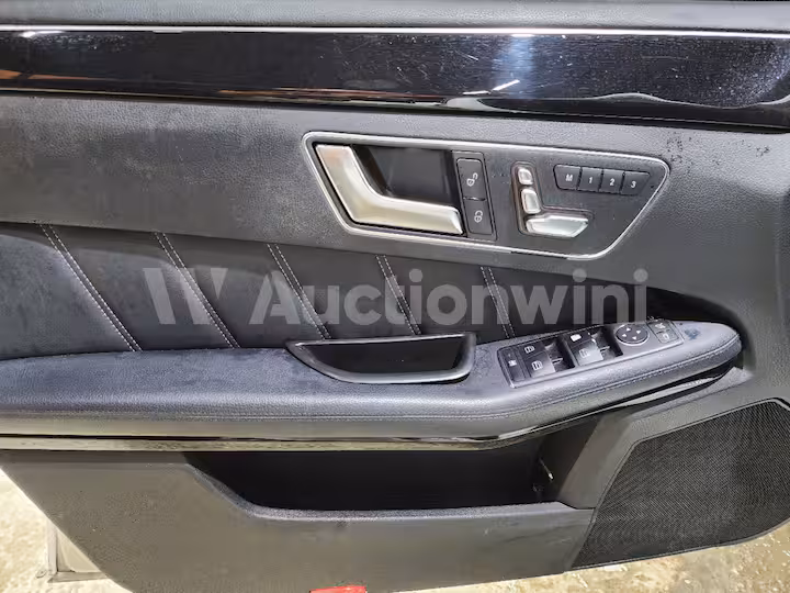 Mercedes Benz E Class 2014 — 36
