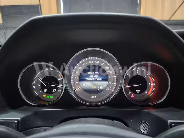 Mercedes Benz E Class 2014 — 38