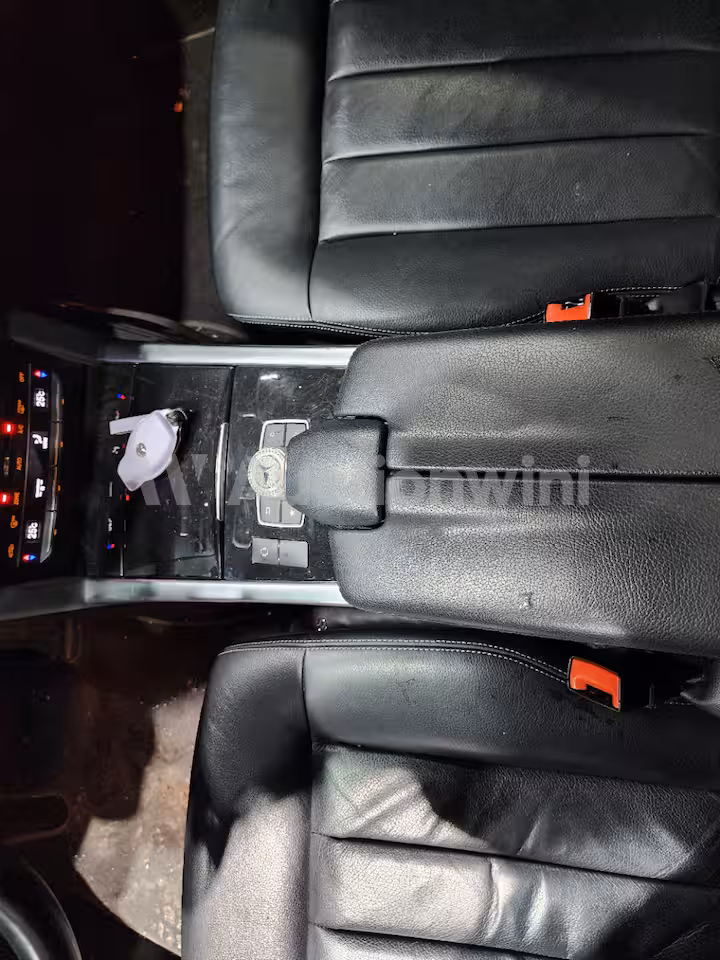 Mercedes Benz E Class 2014 — 44