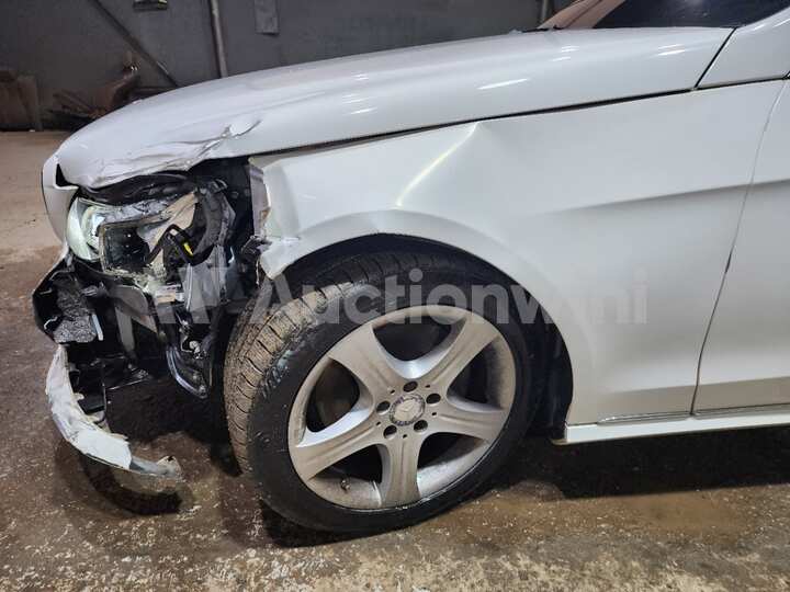 Mercedes Benz E Class 2014 — 61