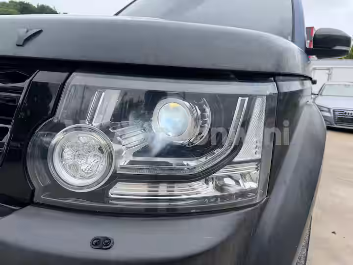 Land Rover Discovery 2015 — 15