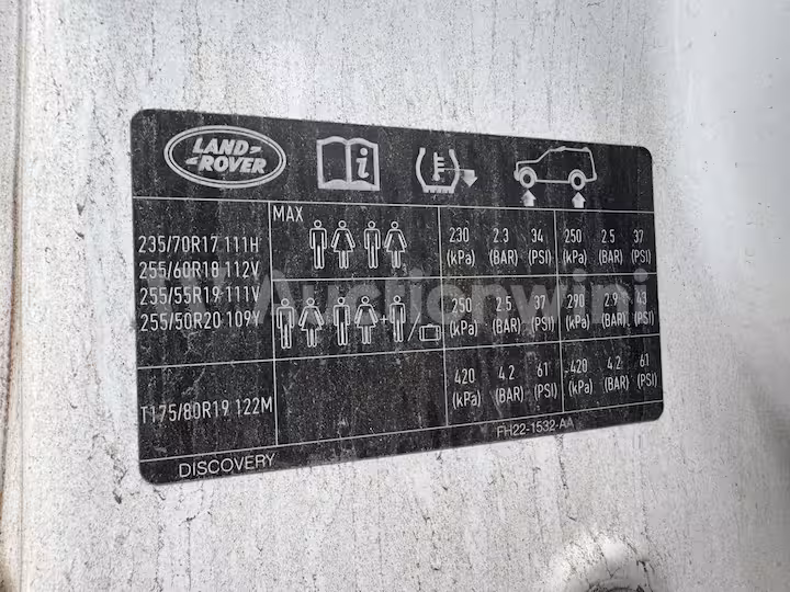 Land Rover Discovery 2015 — 33