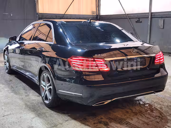 Mercedes Benz E Class 2015 — 3