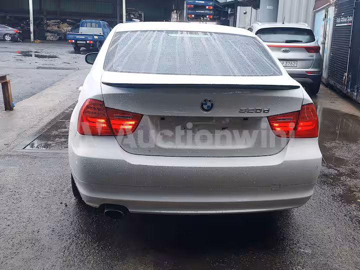 BMW 3 Series 2011 — 4