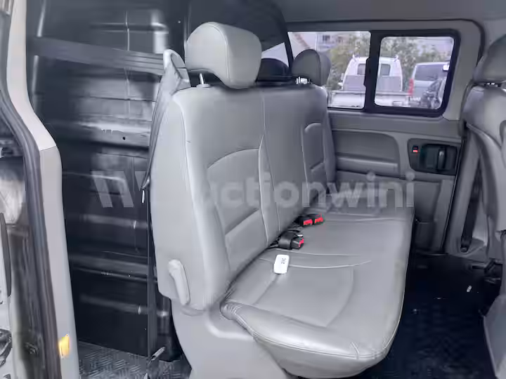Hyundai Starex 2013 — 32
