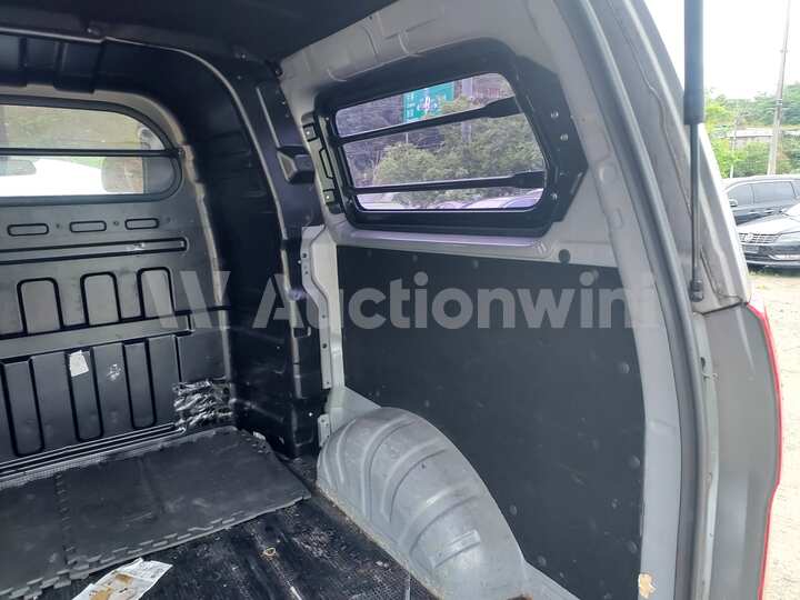 Hyundai Starex 2013 — 34