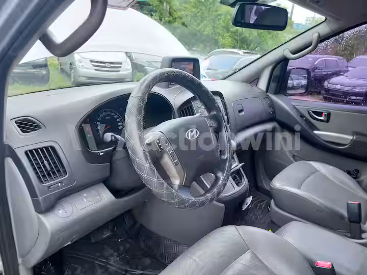 Hyundai Starex 2013 — 38