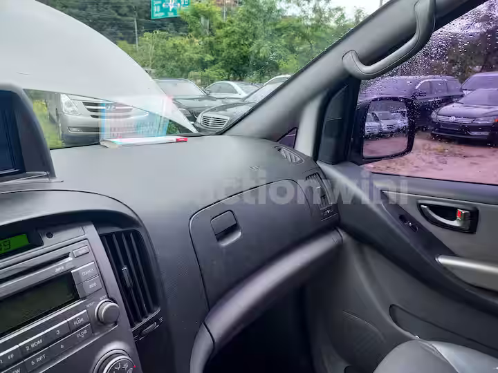 Hyundai Starex 2013 — 47