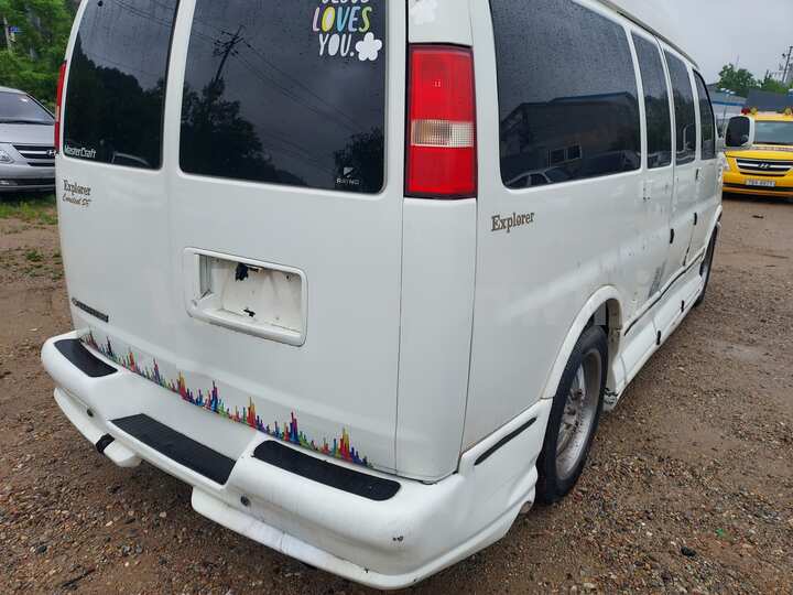 Chevrolet Explorer Van 2008 — 11