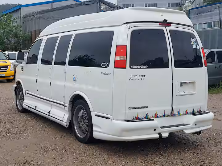 Chevrolet Explorer Van 2008 — 3