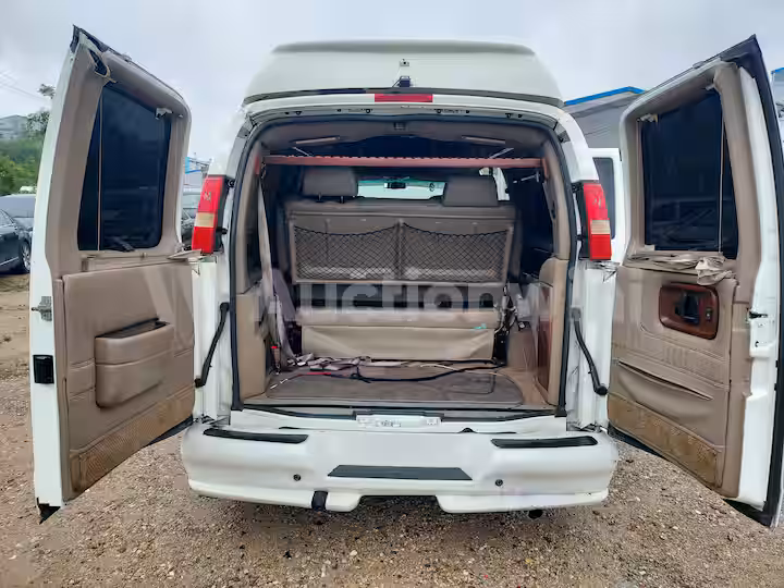 Chevrolet Explorer Van 2008 — 35