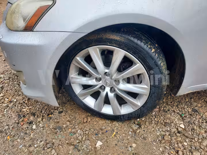 Lexus IS 2008 — 13