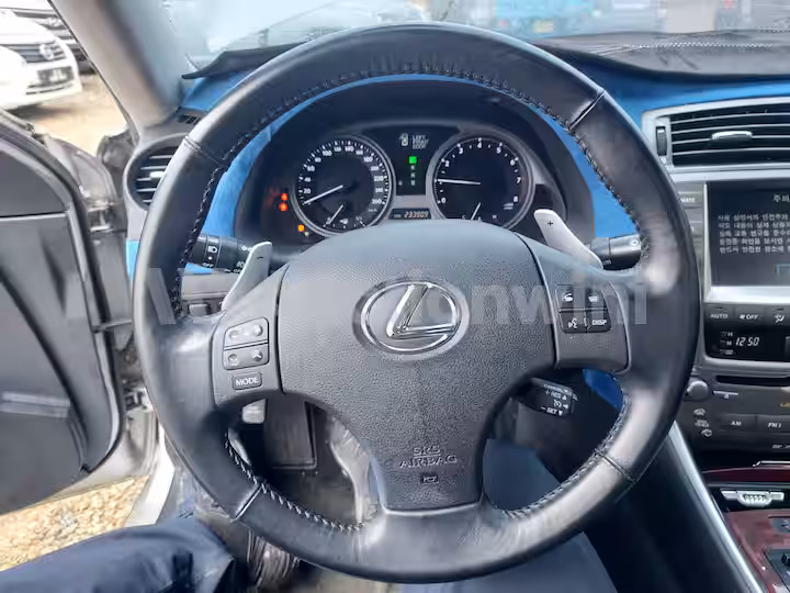 Lexus IS 2008 — 39