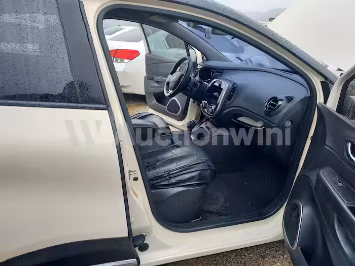 Renault QM3 2014 — 25