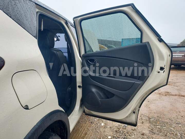 Renault QM3 2014 — 27