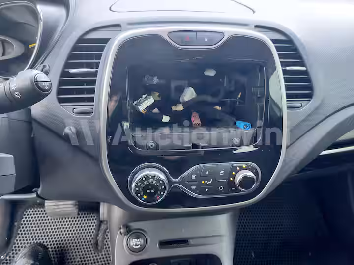 Renault QM3 2014 — 42