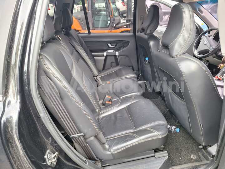 Volvo XC90 2012 — 17