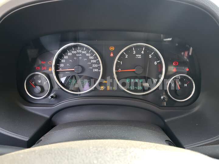 Jeep Compass 2010 — 37