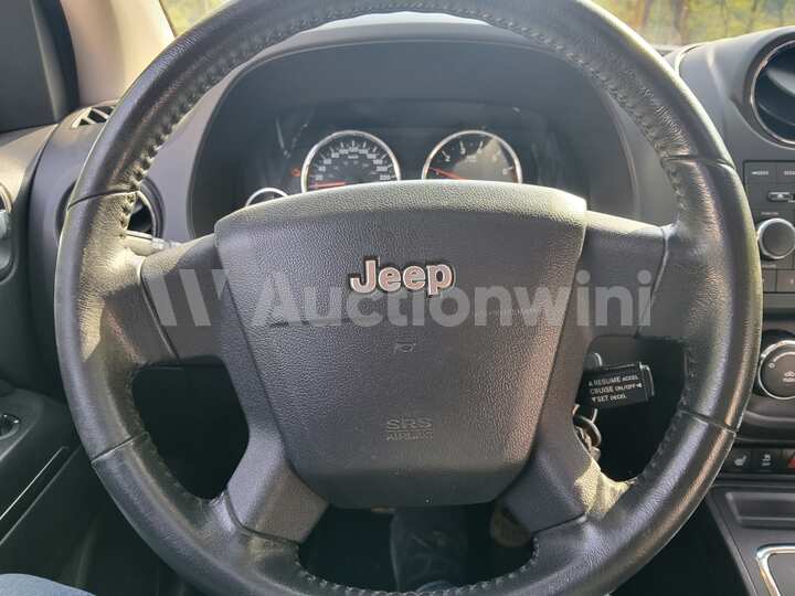 Jeep Compass 2010 — 38