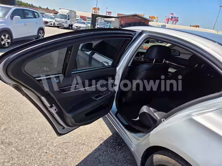 BMW 7 Series 2013 — 43