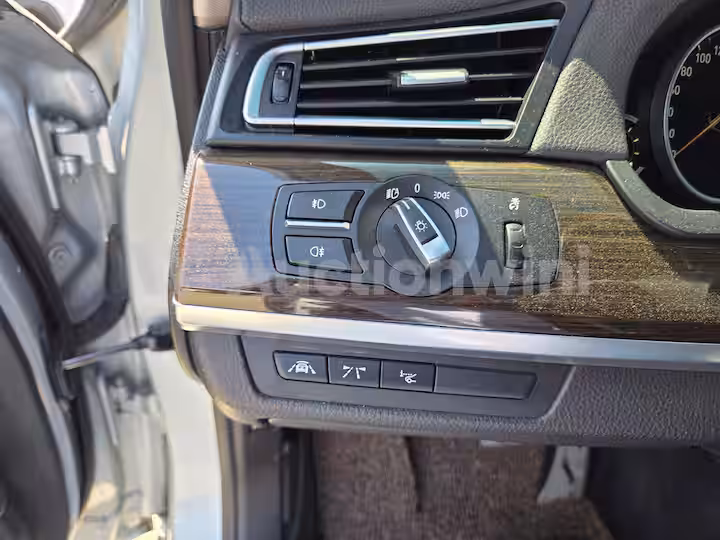 BMW 7 Series 2013 — 49