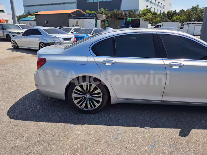 BMW 7 Series 2013 — 9