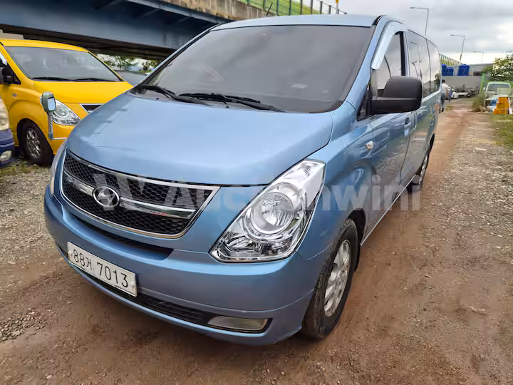 Hyundai Starex 2011 — 2