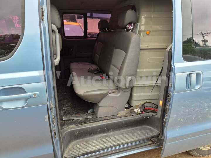 Hyundai Starex 2011 — 17