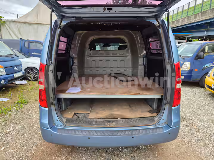 Hyundai Starex 2011 — 19