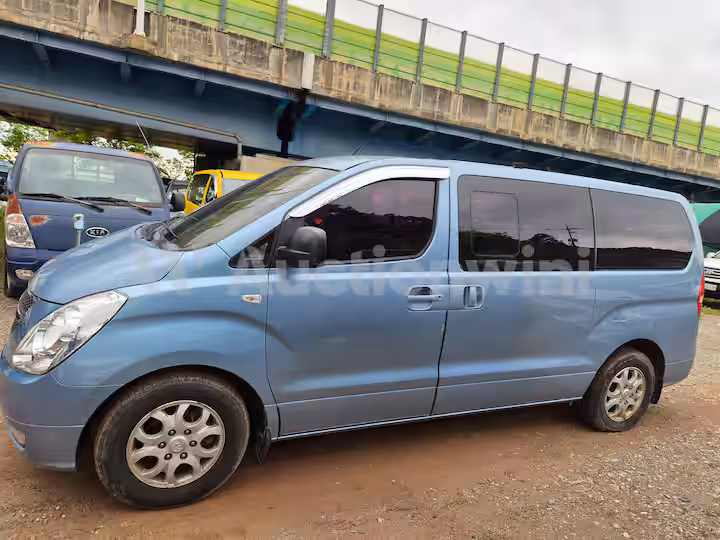 Hyundai Starex 2011 — 3