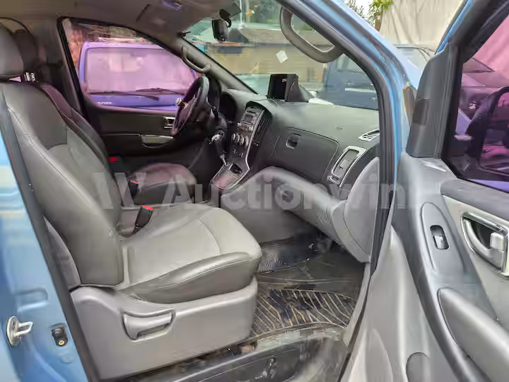 Hyundai Starex 2011 — 22