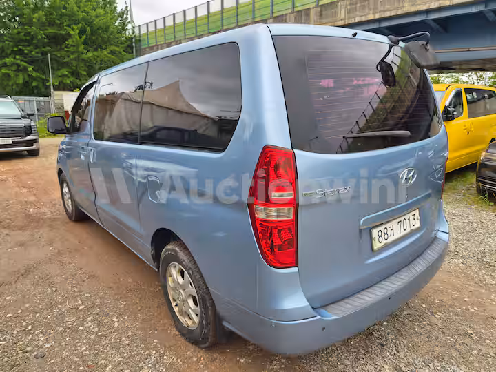 Hyundai Starex 2011 — 4