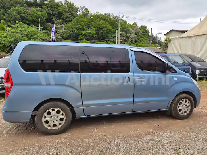 Hyundai Starex 2011 — 7