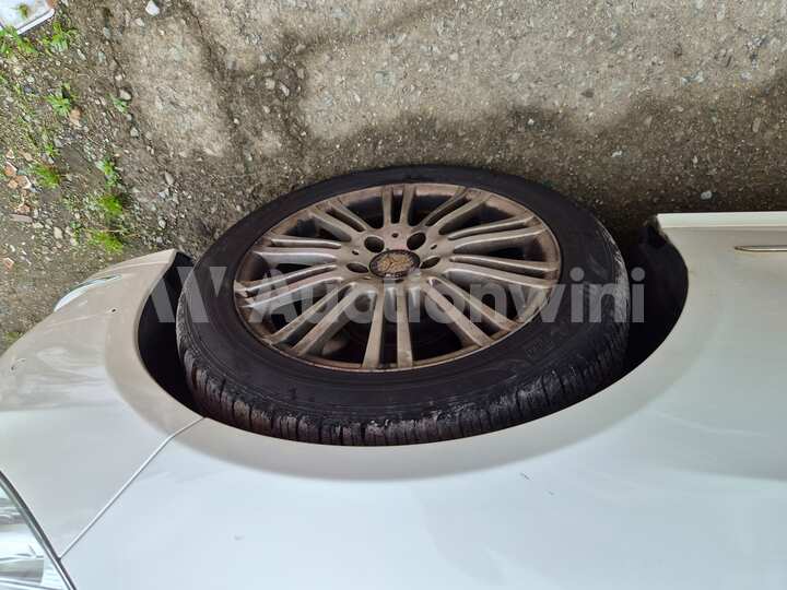 Mercedes Benz E Class 2011 — 25