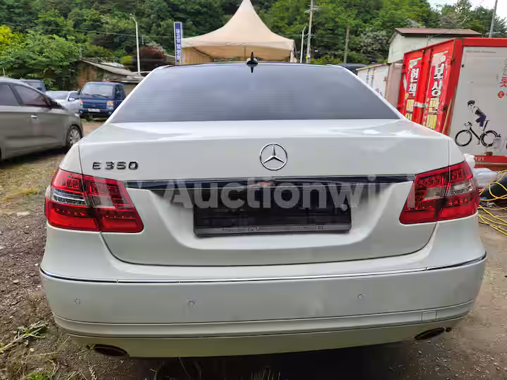 Mercedes Benz E Class 2011 — 5