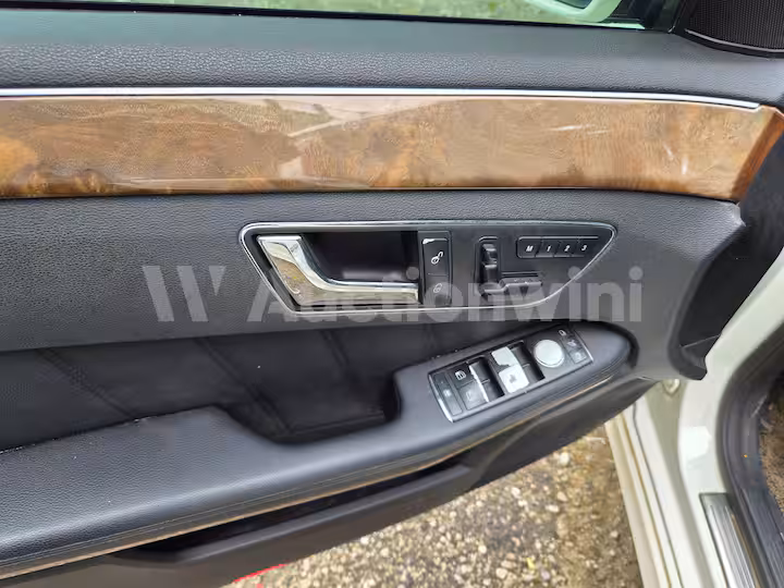 Mercedes Benz E Class 2011 — 9