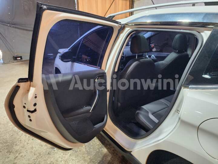 Peugeot 2008 2015 — 15