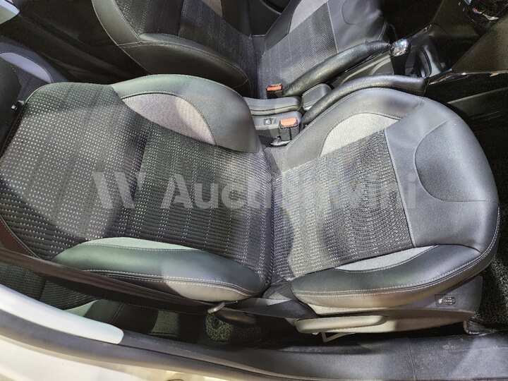 Peugeot 2008 2015 — 27