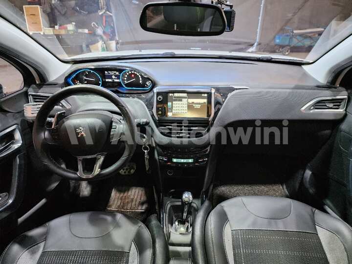 Peugeot 2008 2015 — 30