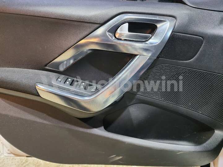 Peugeot 2008 2015 — 33