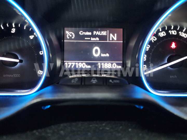 Peugeot 2008 2015 — 36