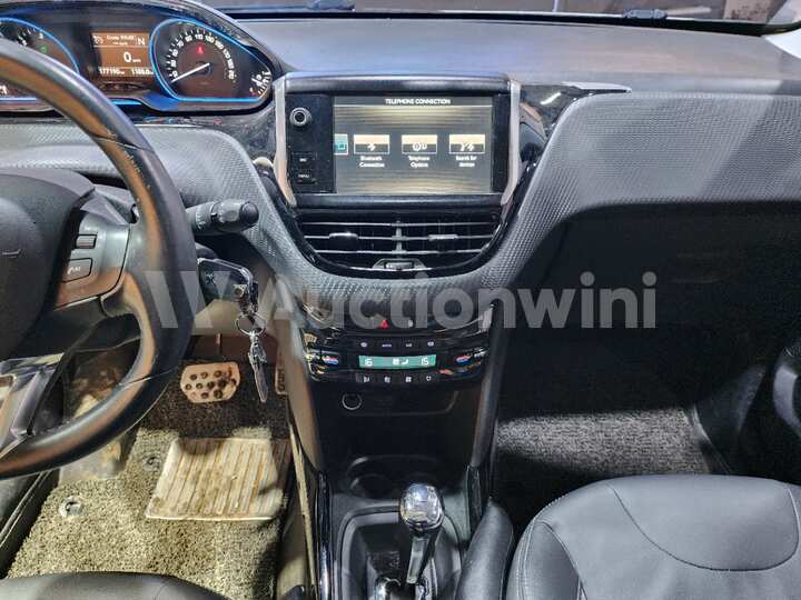 Peugeot 2008 2015 — 38