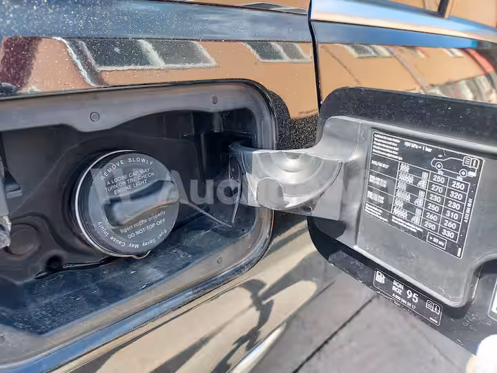Mercedes Benz E Class 2015 — 19