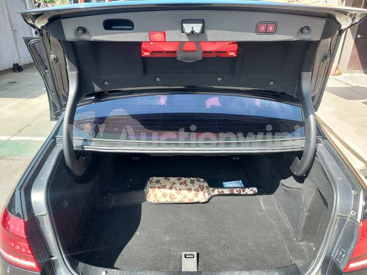 Mercedes Benz E Class 2015 — 36